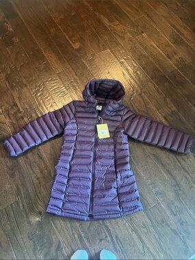 ZeroXposur Women's blackberry Hooded Lightweight Puffer Jacket - sz S